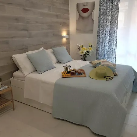 Martin Apartment Giardini Naxos